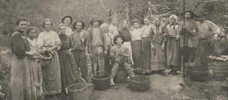 Família de Albino Postali e Rosa Frizera Postali_ Caxias do Sul _ 1911_ Foto de Primo Postal