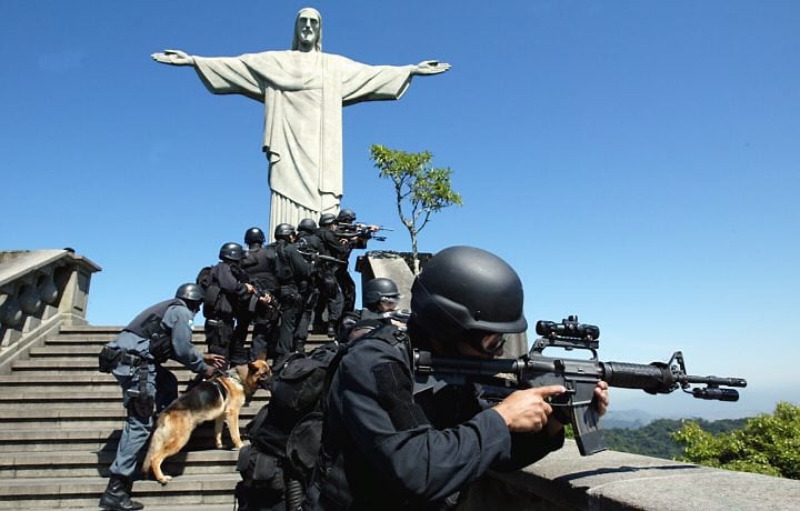 O trabalho mal começou - a cidade sangra