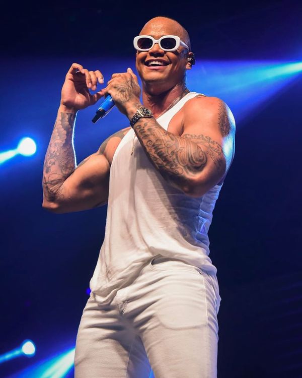 Léo Santana do Parangolé esbanja sensualidade e carisma Geledés Léo Santana do Parangolé esbanja sensualidade e carisma Geledés
