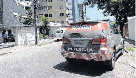 policiais reprovados entram na pm por liminar