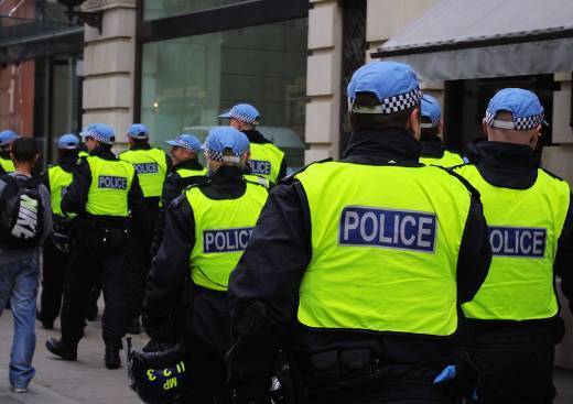 policia inglesa