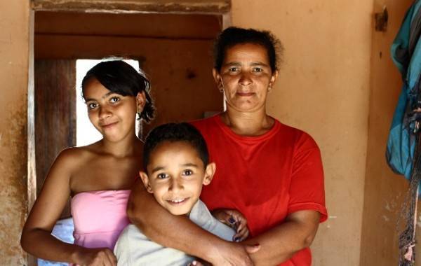 600x380xNorma-e-Familia-600x380.jpg.pagespeed.ic.EIa4OQcjeC
