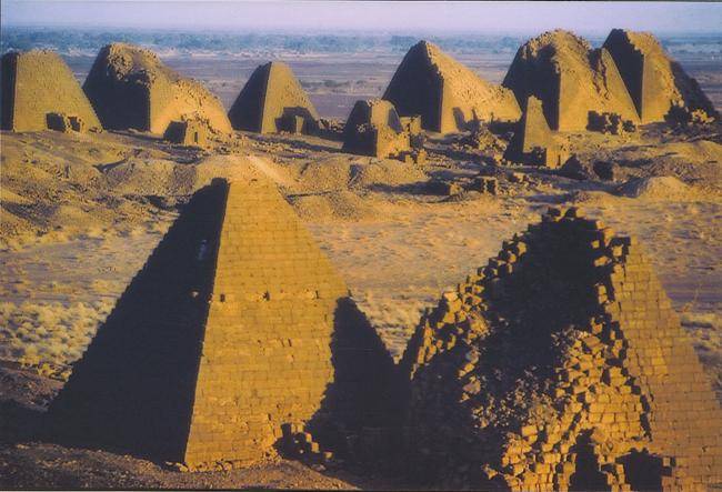OS FARAÓS NEGROS: NO SUDÃO, O MISTÉRIO DA CIVILIZAÇÃO KUSH