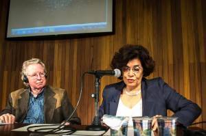 A filósofa e professora Marilena Chauí ficou com a missão de encerrar a mesa e o seminário.