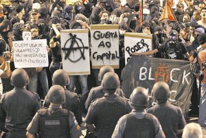 No Brasil, os black blocs ganharam visibilidade com as manifestações de junho de 2013.
