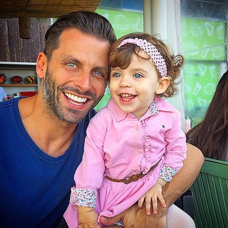 Henri Castelli com a filha Foto: Reprodução/ Instagram