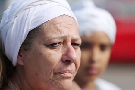 A avó e a neta foram alvo de novas ofensas nesta quarta Foto: Fabiano Rocha / Extra