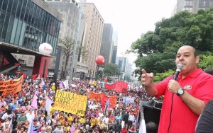 Cunha-protesto-2-Roberto-Parizotti-CUT