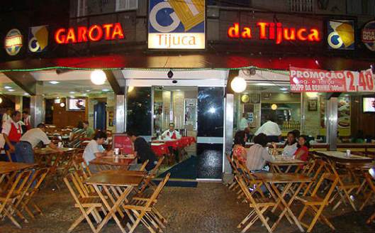 Garota da Tijuca/ Foto divulgação: Bar no qual dois entregadores negros receberam duas bananas no Dia Internacional da Consciência Negra.