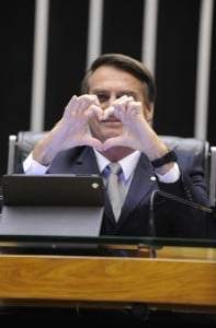 Sessao-extraordinaria-da-Camara-dos-Deputados-para-votar-o-pedido-de-cassacao-do-deputado-Andre-Vargas-foto-Grabriela-Korossy-Camara-dos-Deputados2014121000051-197x300
