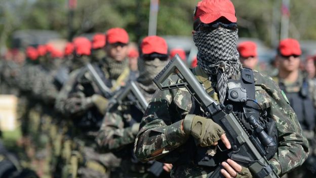 _91349825_ts_ministro-raul-jungmann-acompanha-treinamento-militares-para-seguranca-rio-2016_003