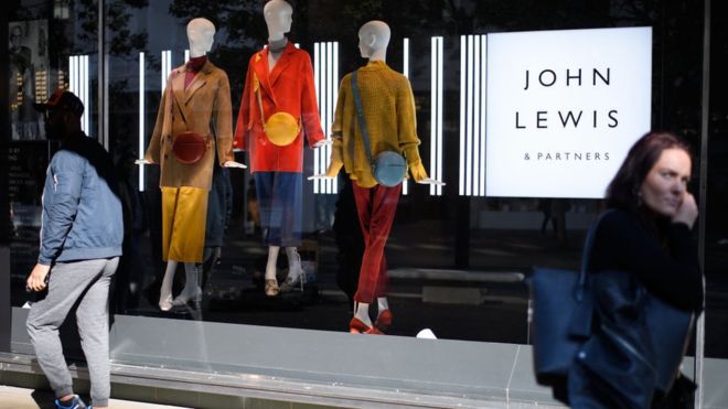 Lojas de departamento já não diferenciam entre roupas de meninos e de meninas