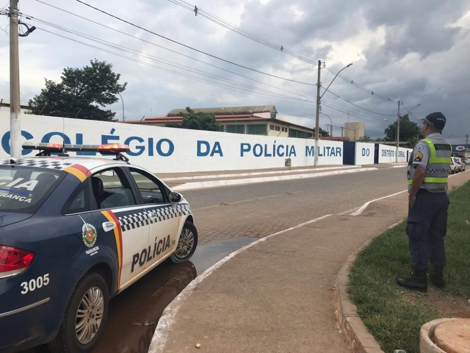Paredes do CED 1, na Estrutural, foram pintadas de branco no 1º dia de educação militar na escola