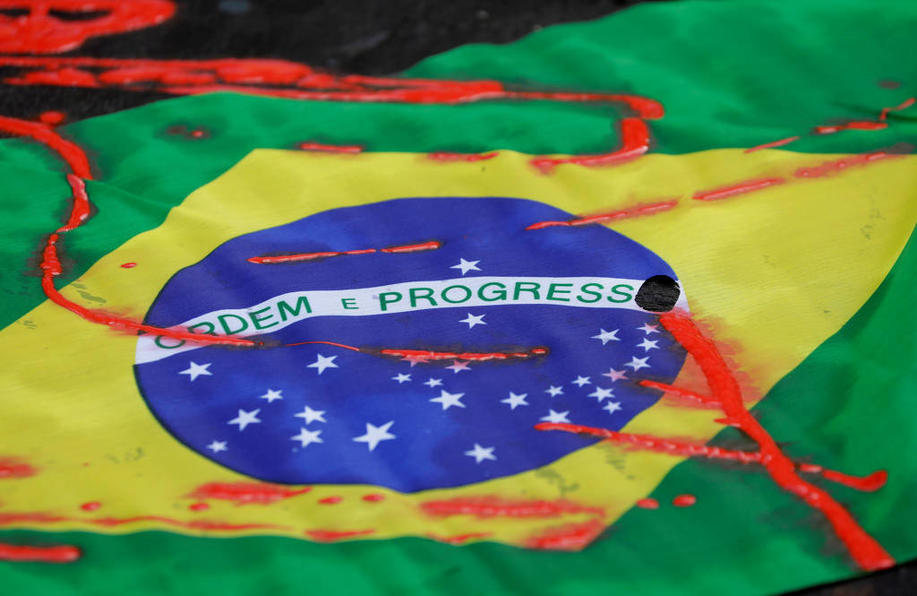 A lei à margem da lei - por Oscar Vilhena